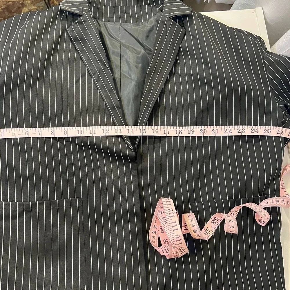 Black Pinstriped Blazer 5X - Picture 3 of 6